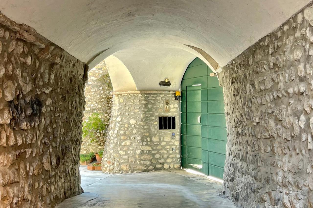 Borgo Dei Sogni - Unique Loft - Lago Di Garda San Felice del Benaco Exterior foto